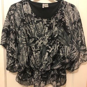 White and Black Short Sleeve Top